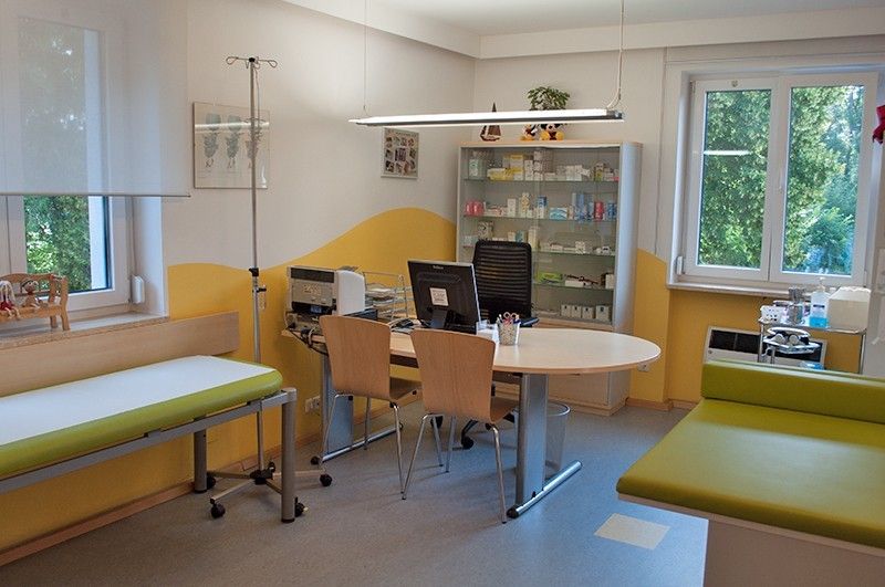 Behandlungszimmer2